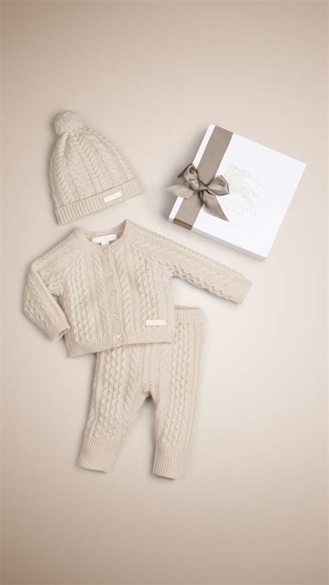 burberry 嬰兒感恩節禮物|Luxury Newborn Baby Gifts .